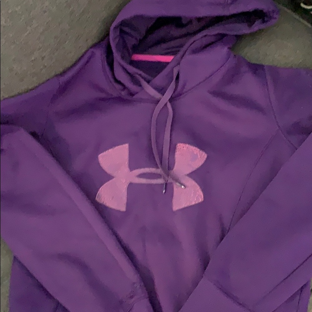 UnderArmour medium semi fitted Purple sweatshirt